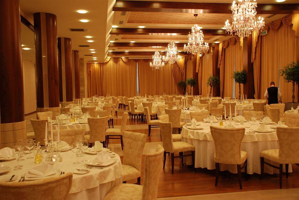 Metropolis Hotel Bistriţa Εξωτερικό φωτογραφία