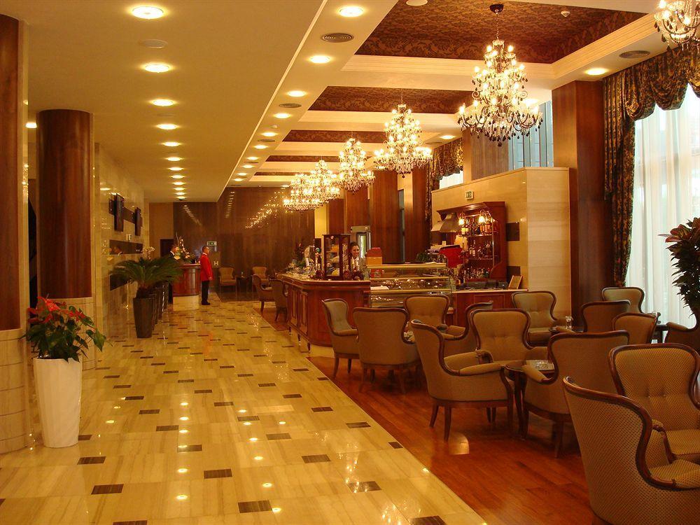 Metropolis Hotel Bistriţa Εξωτερικό φωτογραφία