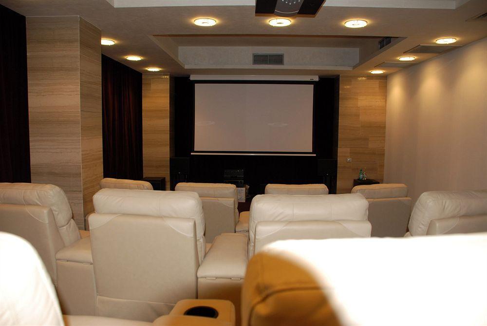 Metropolis Hotel Bistriţa Εξωτερικό φωτογραφία