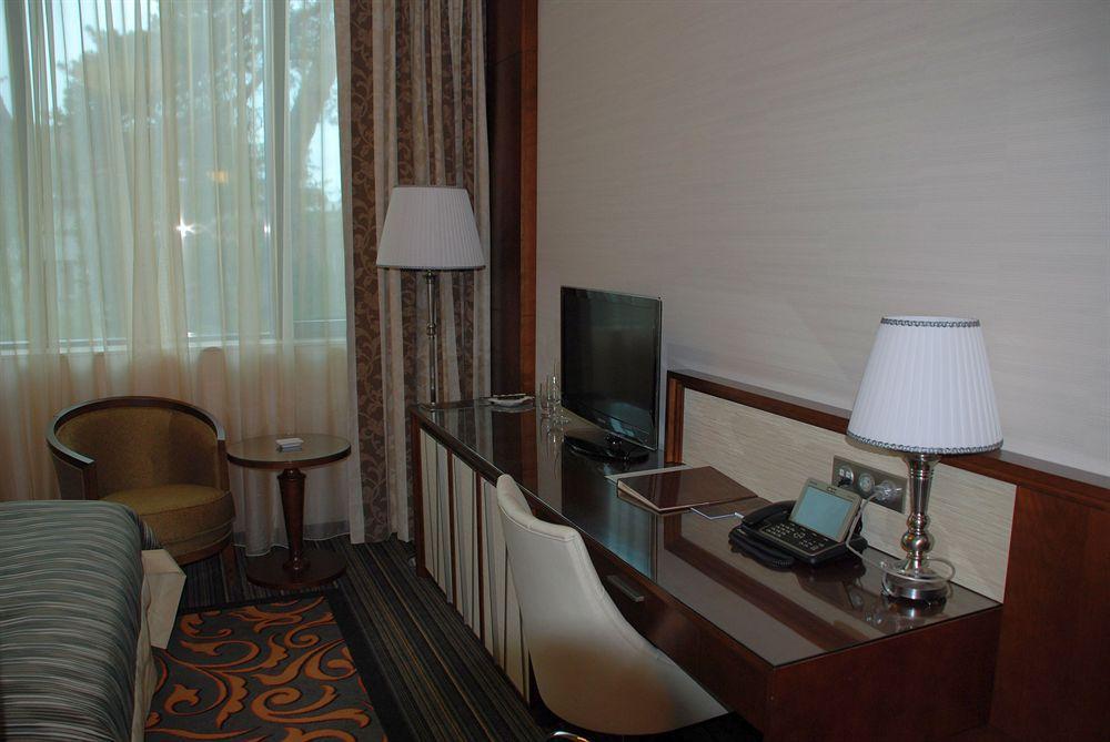 Metropolis Hotel Bistriţa Εξωτερικό φωτογραφία