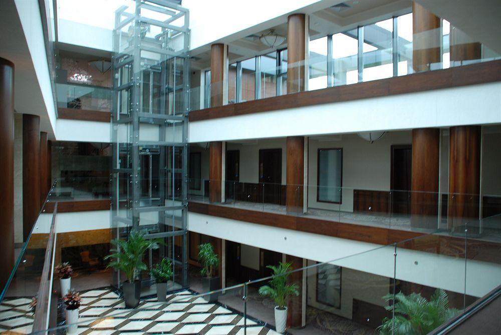 Metropolis Hotel Bistriţa Εξωτερικό φωτογραφία