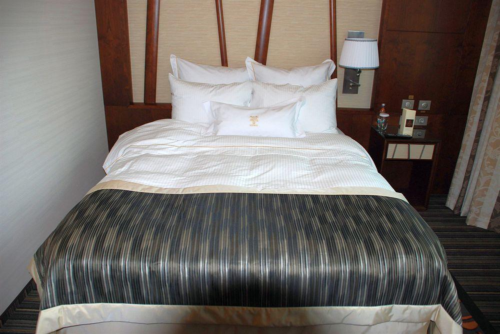 Metropolis Hotel Bistriţa Εξωτερικό φωτογραφία