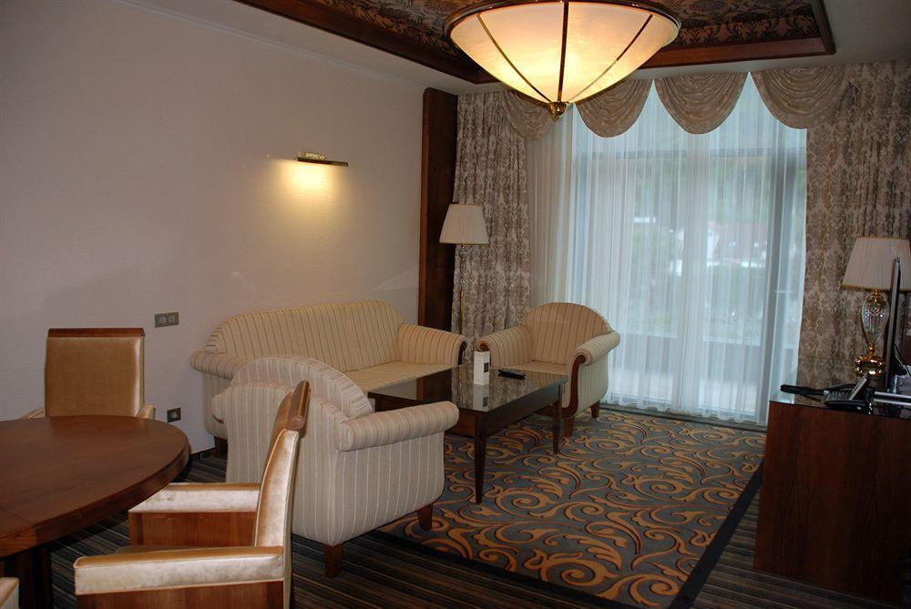 Metropolis Hotel Bistriţa Εξωτερικό φωτογραφία