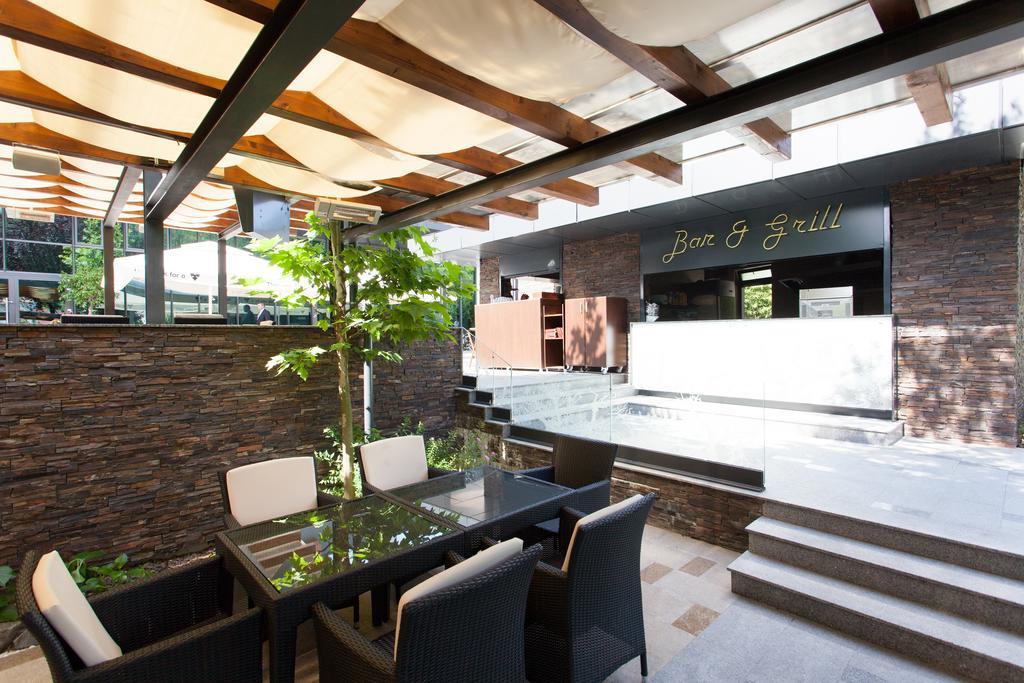 Metropolis Hotel Bistriţa Εξωτερικό φωτογραφία