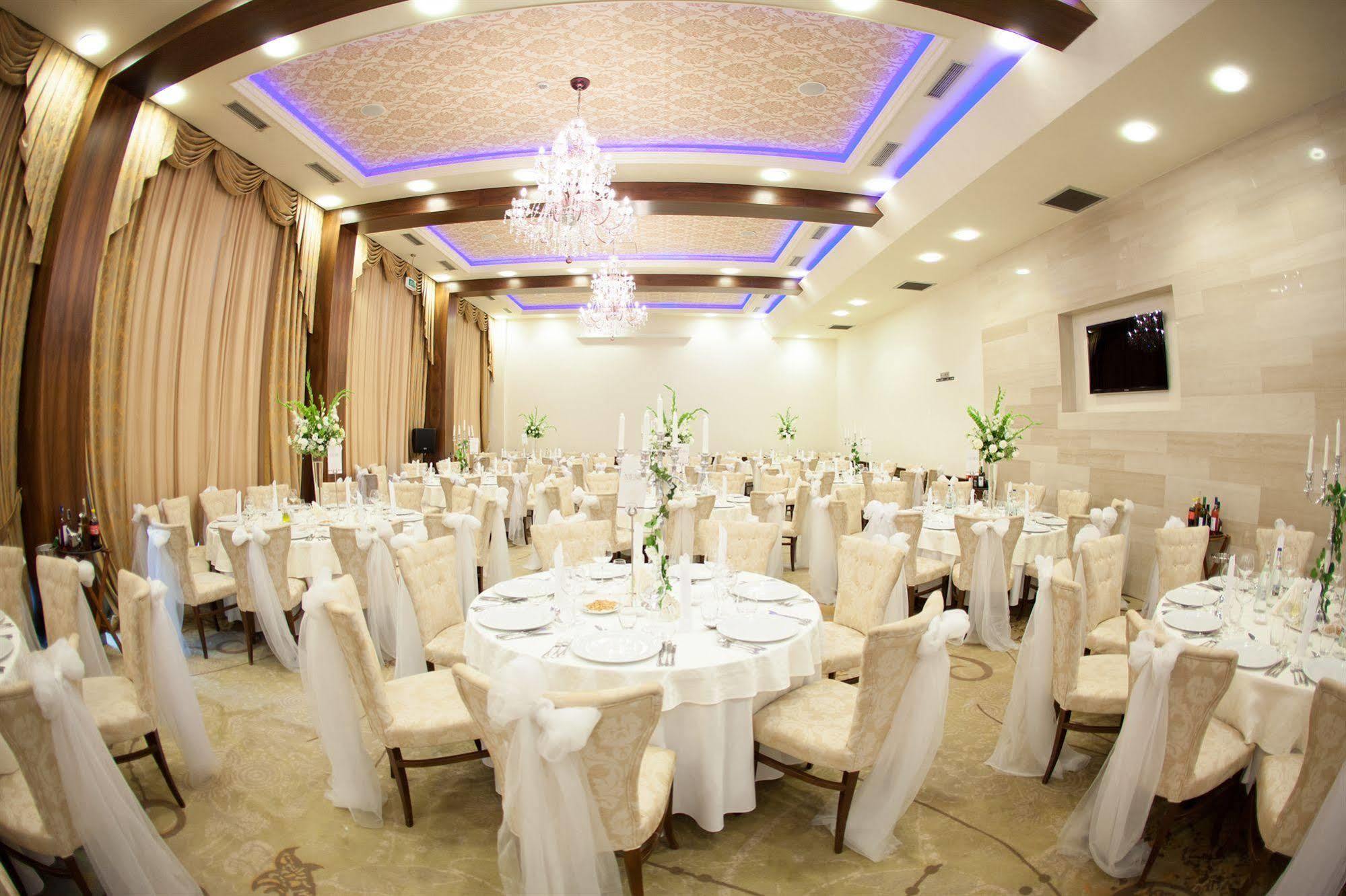 Metropolis Hotel Bistriţa Εξωτερικό φωτογραφία