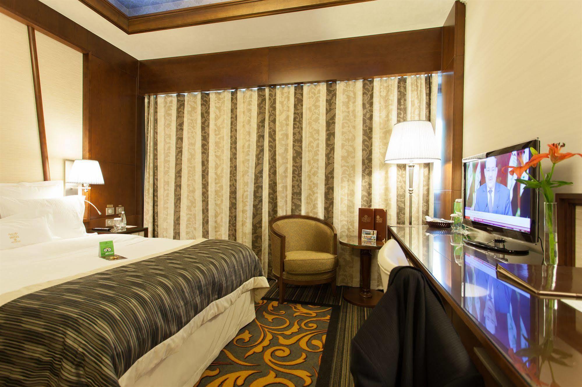 Metropolis Hotel Bistriţa Εξωτερικό φωτογραφία